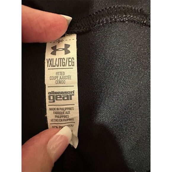 ☘️☘️☘️Under Armour Girls' XL Black Capri Leggings Activewear Sports☘️☘️☘️ - Picture 5 of 10